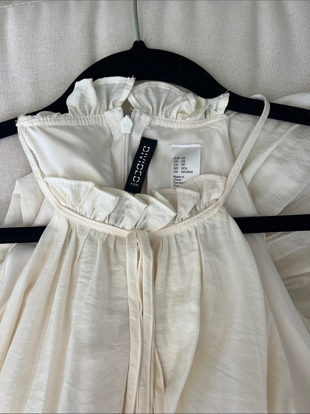 H&M RUFFLE-DETAIL SLEEVELESS DRESS - Picture 5 of 6